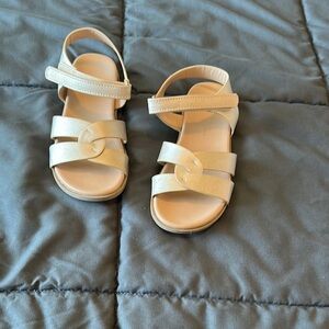 Girl’s Size 1 Gold‎ Sandals